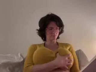 Naomi-reah  live sex cam