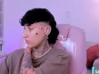 Ravengreen  live sex cam