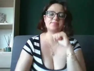 Sensualparis  live sex cam