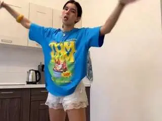 Wildatebar  live sex cam