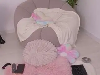 Bella-vixen  live sex cam