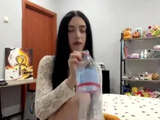 Carlalarimore  live sex cam