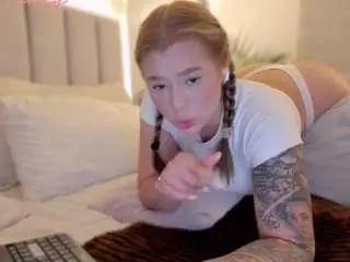 Foxy-boobs  live sex cam