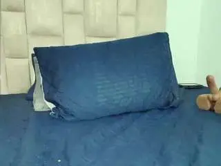 Hotmature01  live sex cam