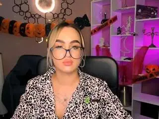 Lira-lune  live sex cam