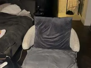 Alonayum  live sex cam