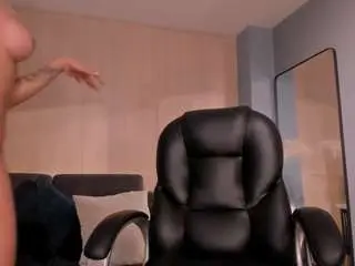 Meganwest  live sex cam