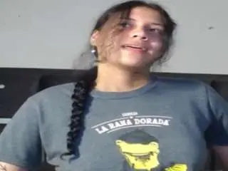 Softcutegirl  live sex cam