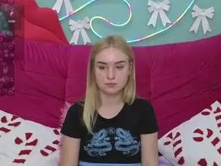 Sofysoft  live sex cam