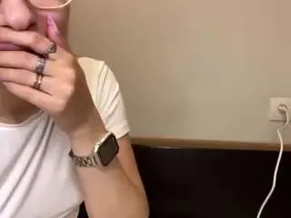 Tressielough  live sex cam