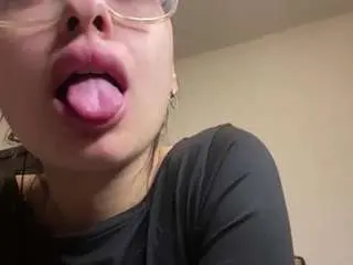 Tressielough  live sex cam