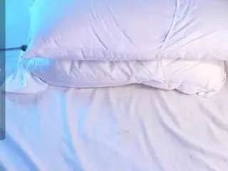 Esmealdridge  live sex cam