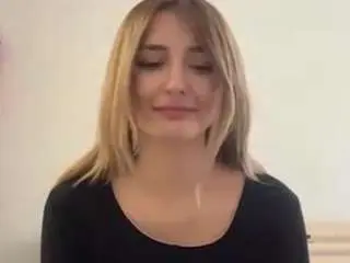 Paulettarenard  live sex cam