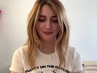 Paulettarenard  live sex cam