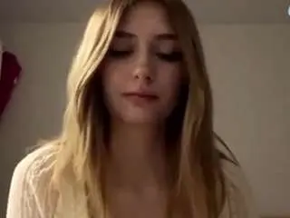 Paulettarenard  live sex cam