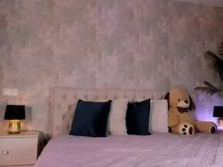 Raisagee1  live sex cam