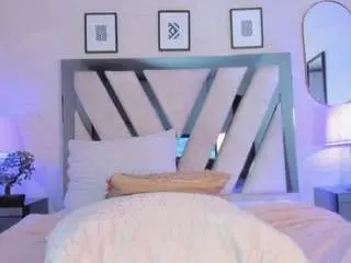 Scarlet-t  live sex cam