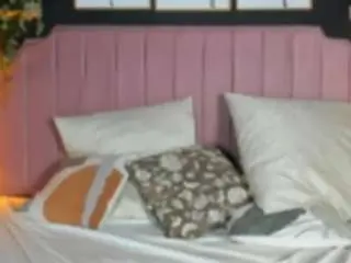 Scarlet-t  live sex cam