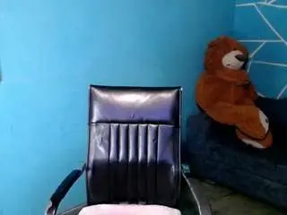 Sunny-rayz  live sex cam