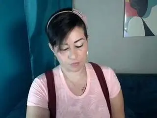 Sunny-rayz  live sex cam