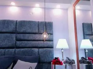 Barbiee-sexxy  live sex cam