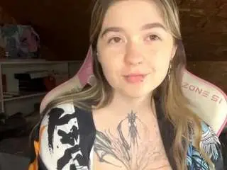 Euniceferracioli  live sex cam