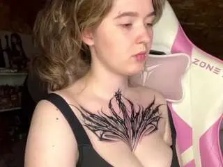 Euniceferracioli  live sex cam