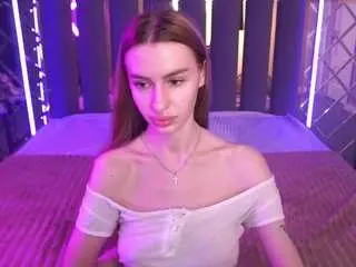 Snowwhiteee  live sex cam