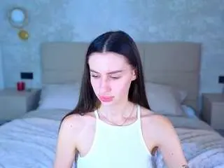 Snowwhiteee  live sex cam