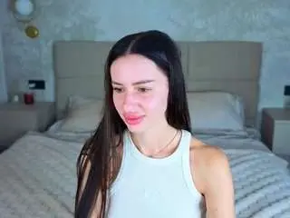 Snowwhiteee  live sex cam