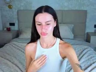 Snowwhiteee  live sex cam