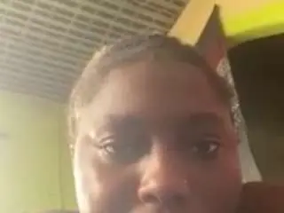 Freakietits  live sex cam