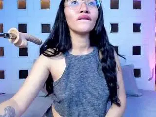Lucyyliiu  live sex cam