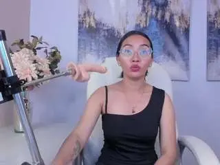 Lucyyliiu  live sex cam