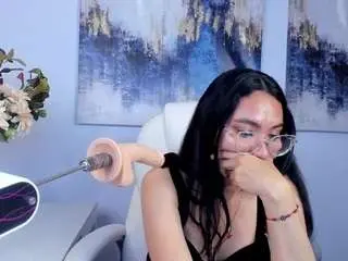 Lucyyliiu  live sex cam