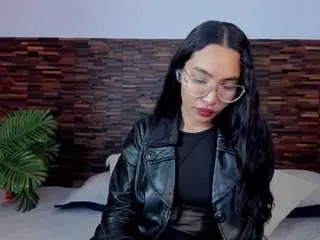 Lucyyliiu  live sex cam