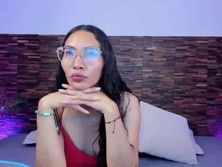 Lucyyliiu  live sex cam