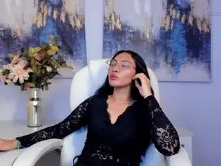 Lucyyliiu  live sex cam