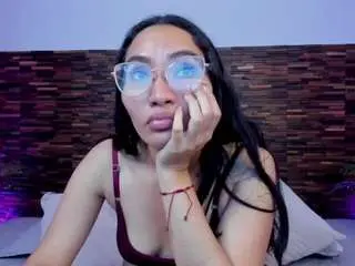 Lucyyliiu  live sex cam