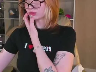 Sayl0r-moon  live sex cam