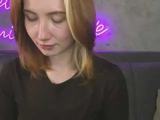 Sayl0r-moon  live sex cam