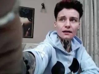 Kennyandsellena  live sex cam