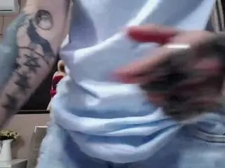 Kennyandsellena  live sex cam