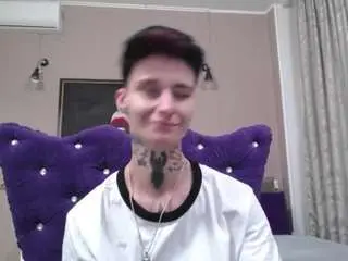 Kennyandsellena  live sex cam