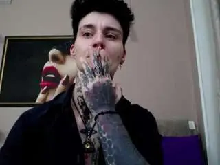 Kennyandsellena  live sex cam