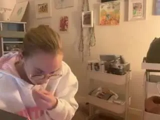 Mummiaelegance  live sex cam
