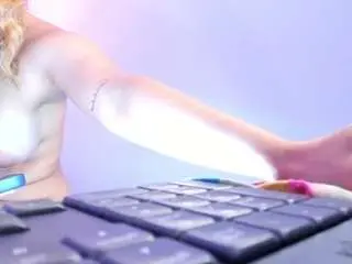 Viiooleet  live sex cam