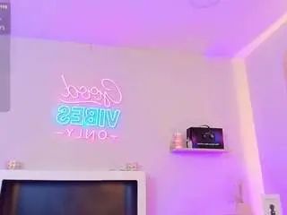 Alicee-vixen  live sex cam