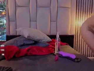 Bryonycute  live sex cam