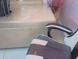 Naomi-tp  live sex cam